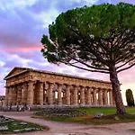 La Terra Di Parmenide Bed and Breakfast